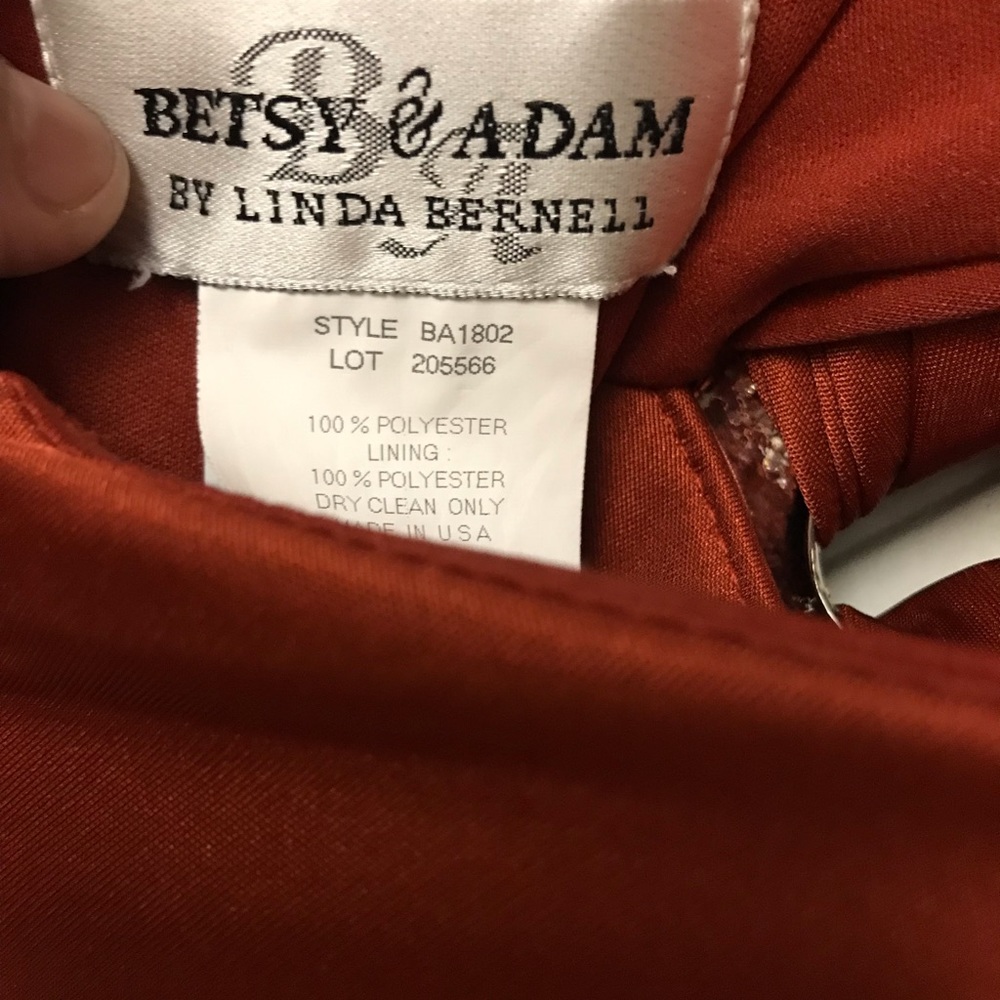 Betsy & Adams - Picture 6 of 6